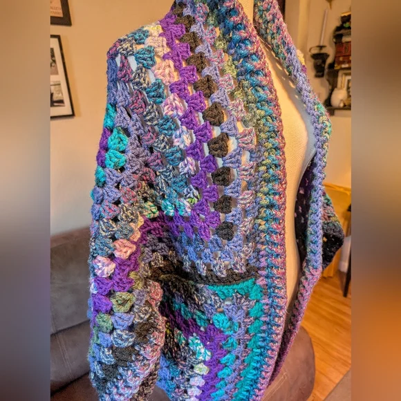 NEW, Crochet granny square cardigan, handmade, Size Large-2XL - Picture 5 of 7